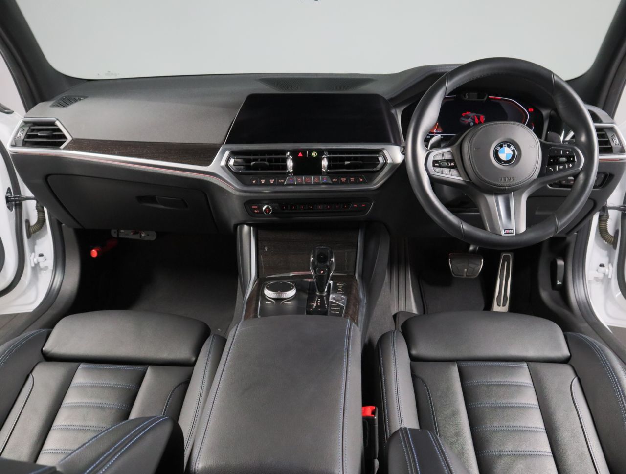 330i Berline RHD