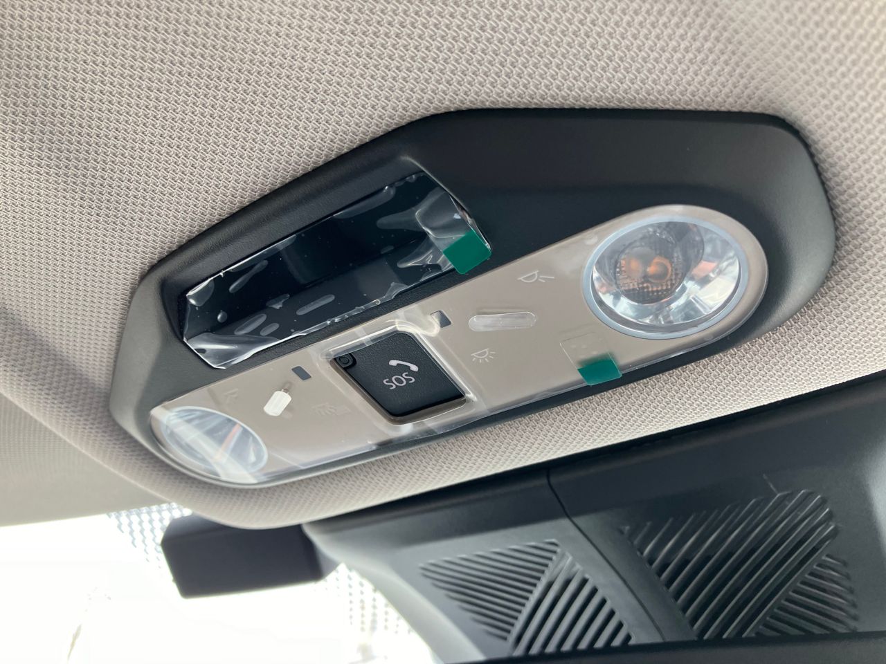 J01 MINI Cooper E