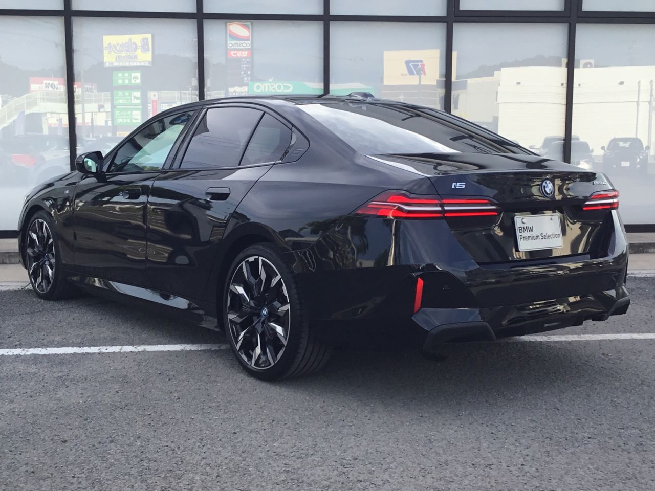 BMW i5 eDrive40 Sedan RHD