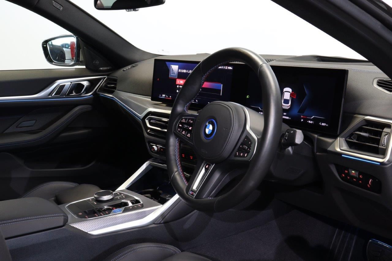 G26 i4 M50 RHD