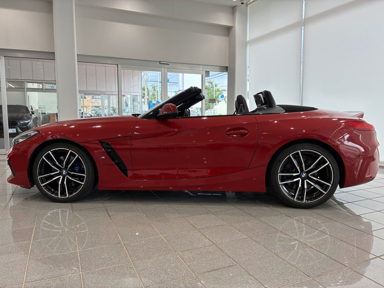 G29 z4 sDrive20i RHD