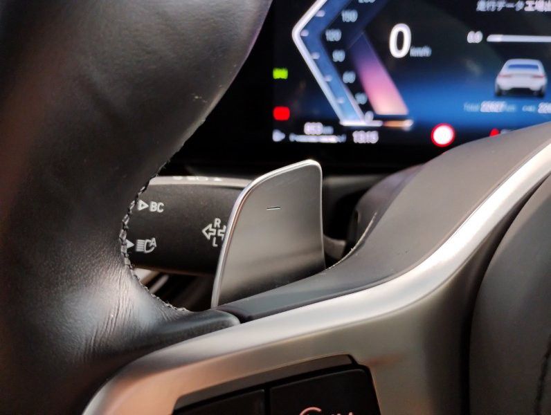 320d xDrive Berline RHD