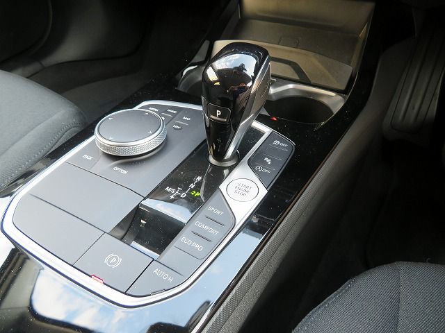 F40 118d Sports Hatch 5-door B47 2.0d