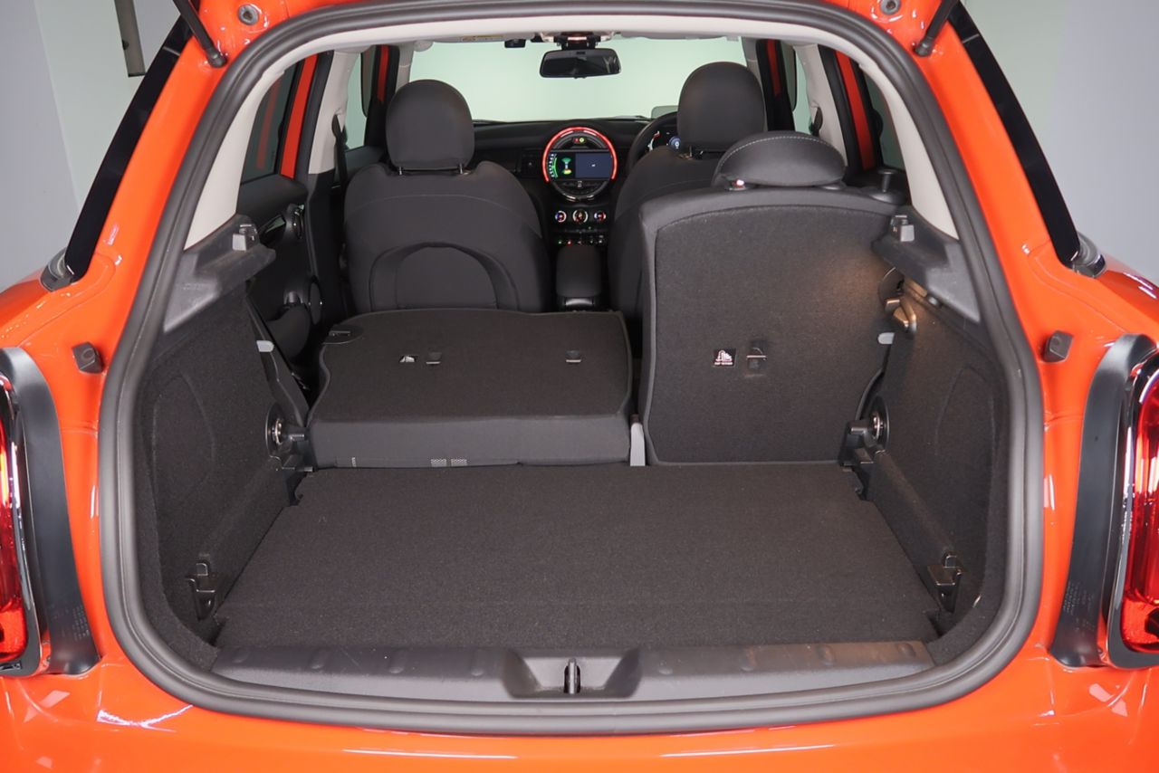 F55 MINI Cooper SD 5dr Hatch LCI