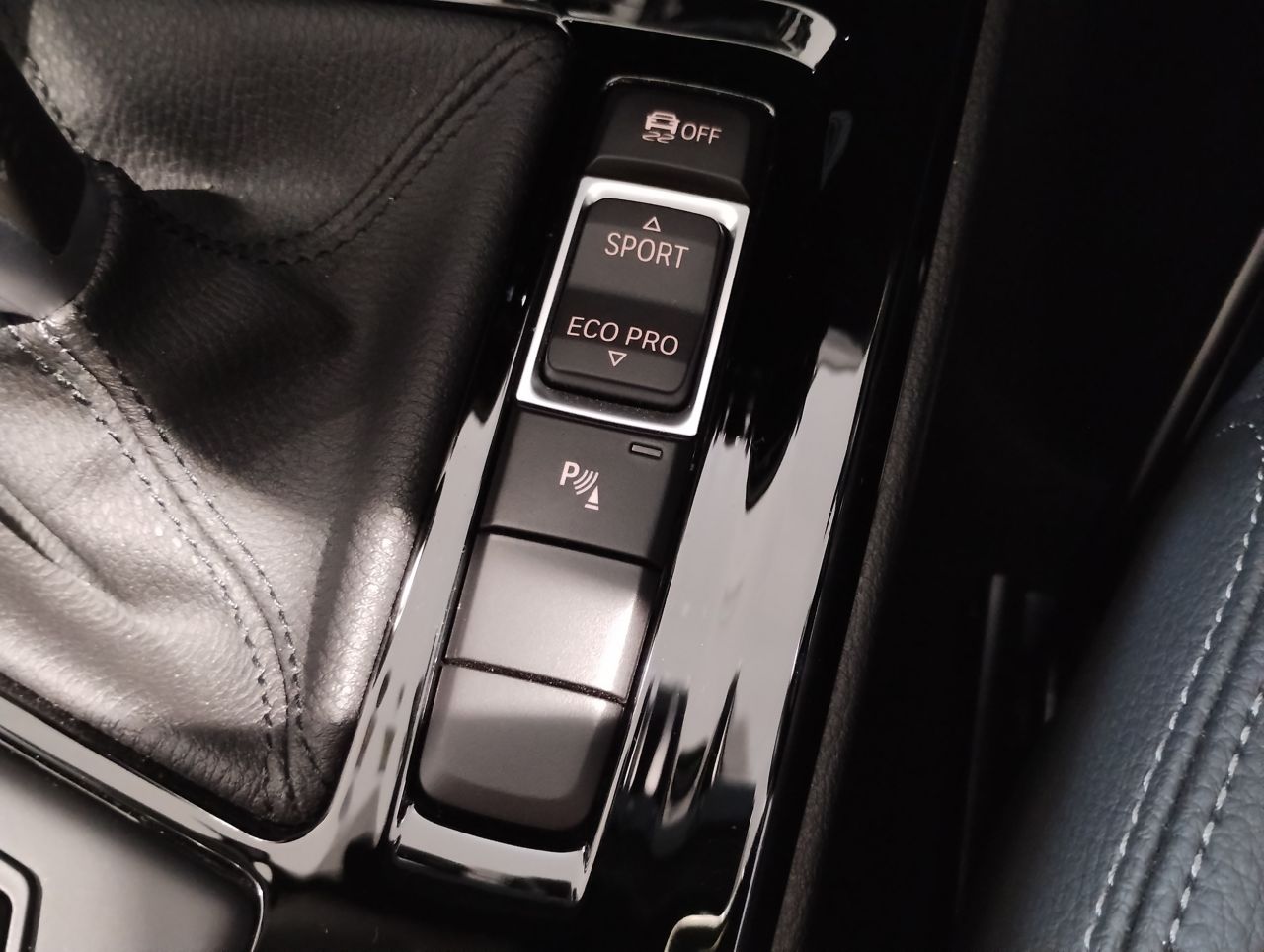 X1 sDrive18i RHD