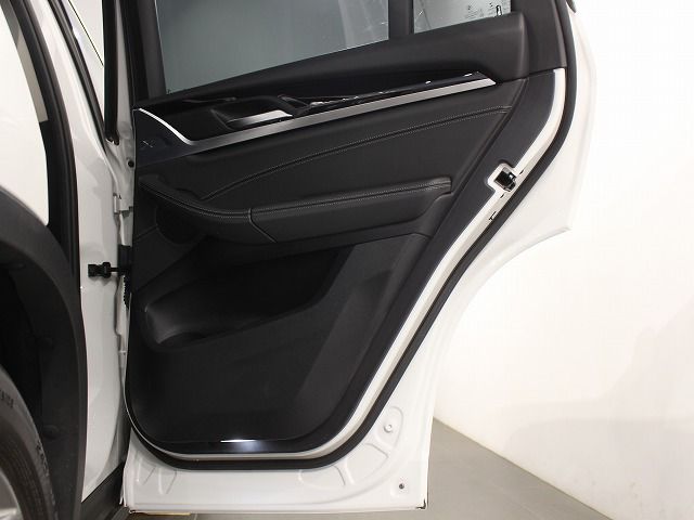 X3 20D