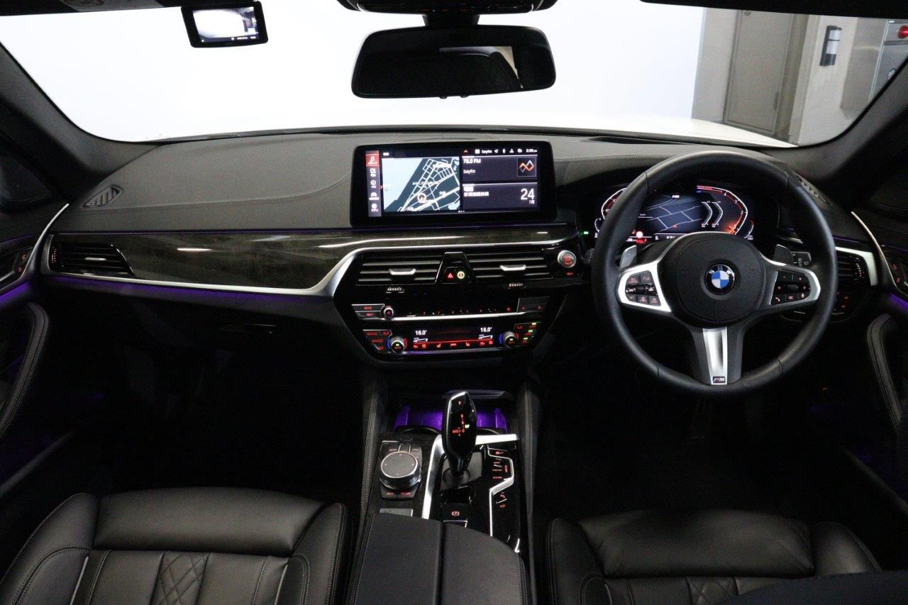 520d xDrive Touring RHD