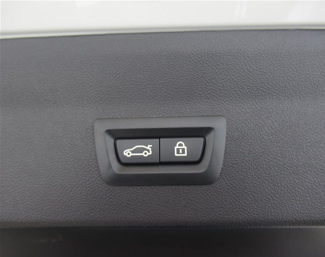 X4 M40i RHD