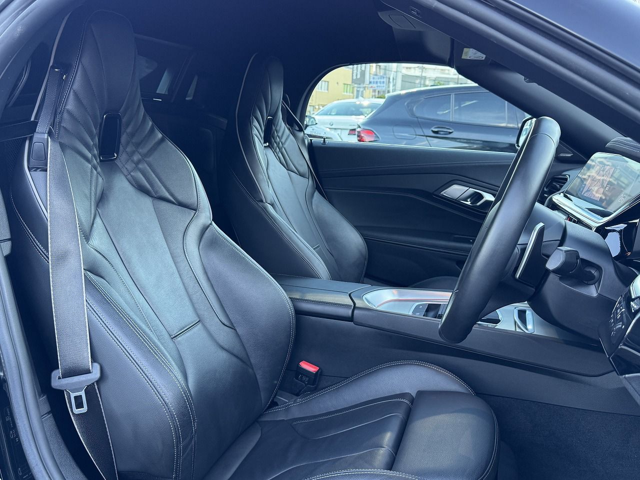 G29 Z4 M40i RHD