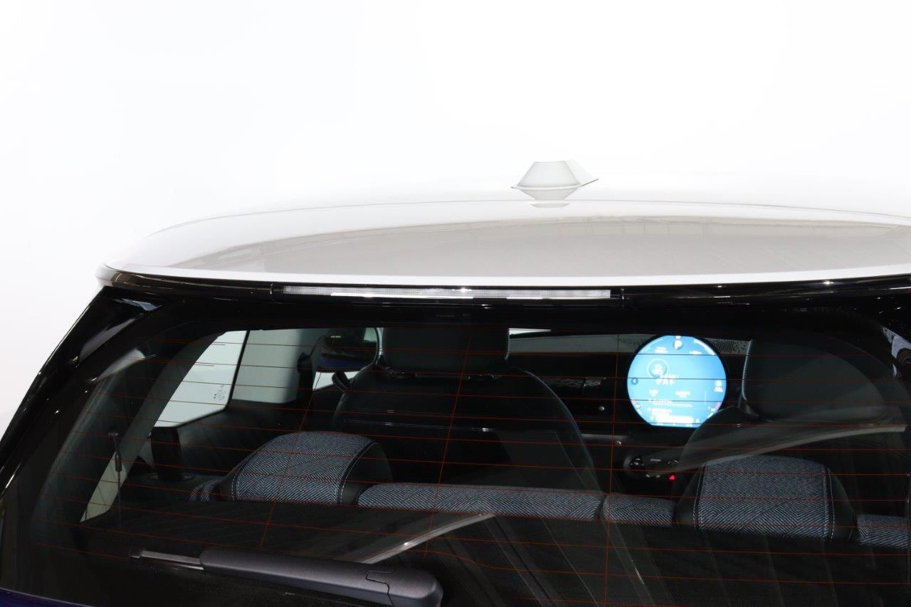 J01 MINI Cooper E