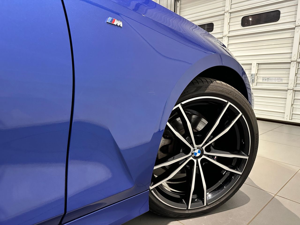 320i Sedan RHD