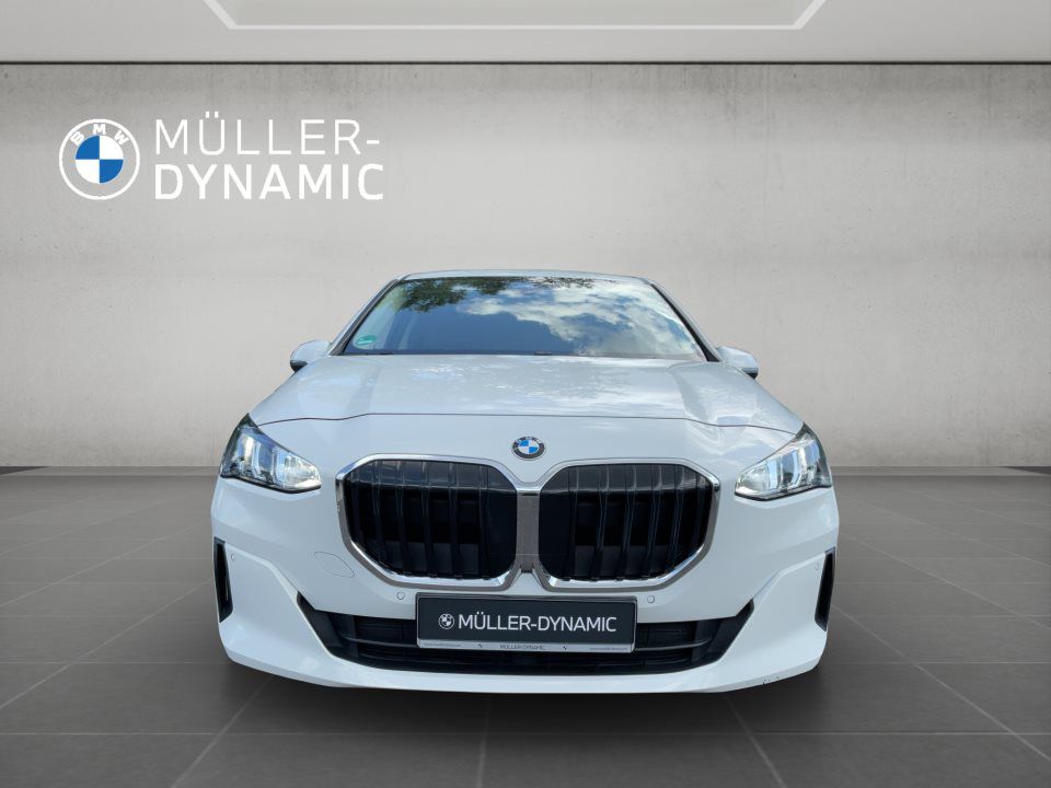 BMW 218