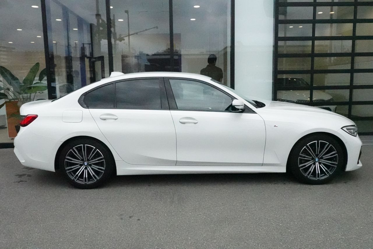 G20 320i Saloon RHD TU