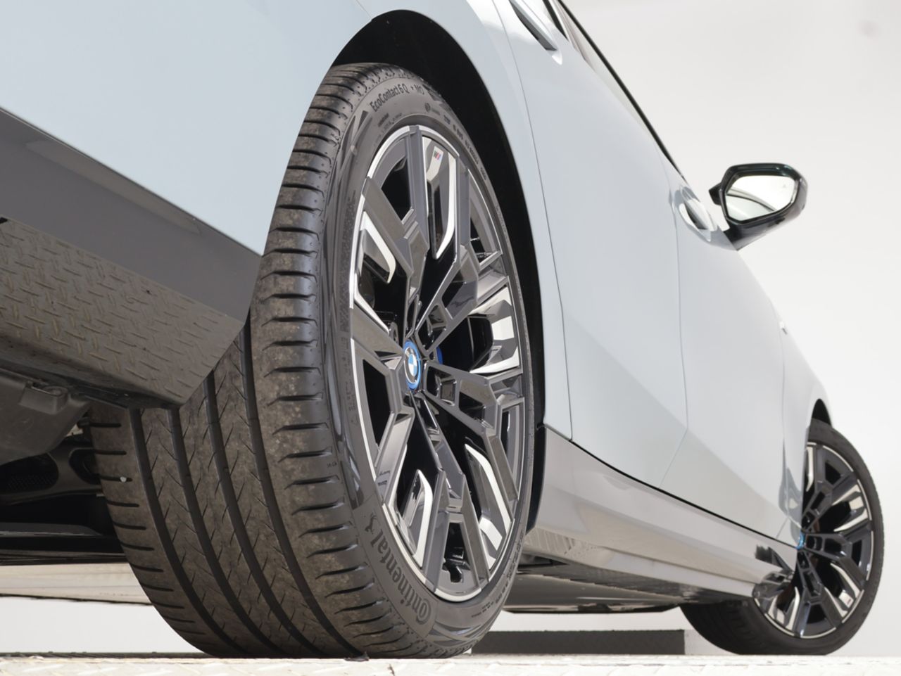 BMW i5 M60 xDrive Sedan RHD