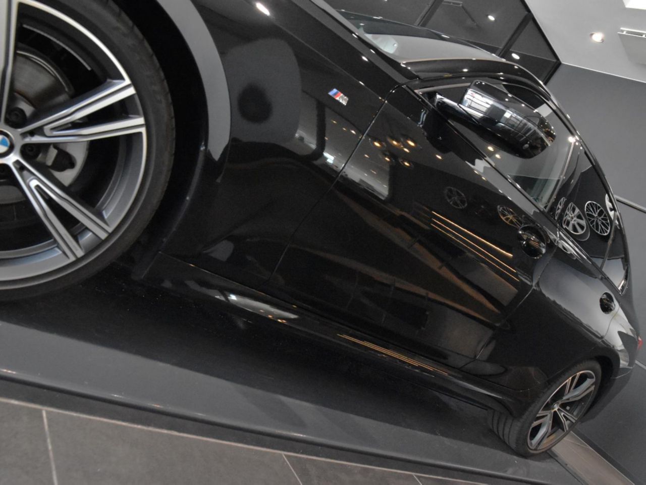 320d xDrive Berline RHD