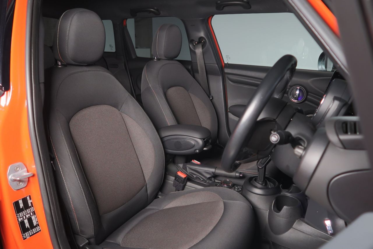 F55 MINI Cooper 5-Door Hatch LCI