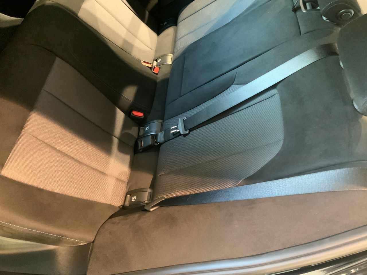 320d xDrive Berline RHD