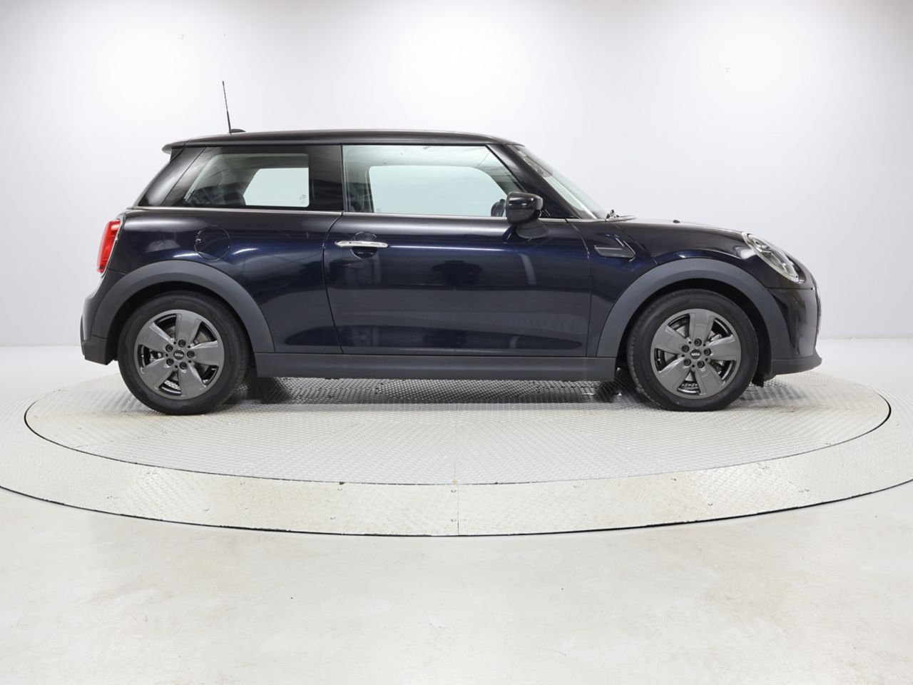 MINI Cooper F56 RHD