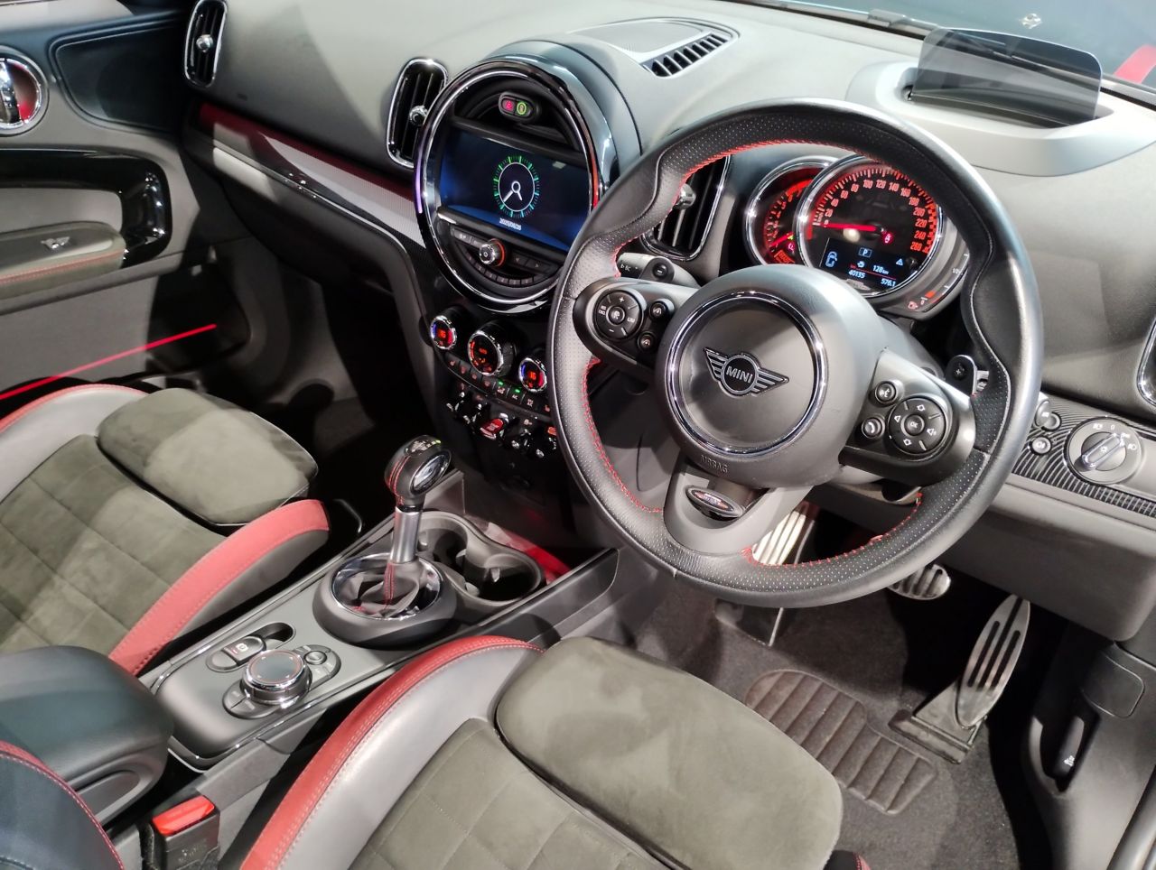 MINI CROSSOVER JCW