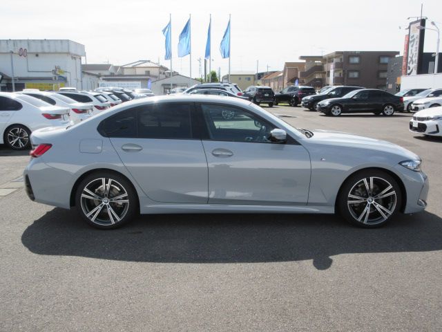 320d xDrive Berline RHD