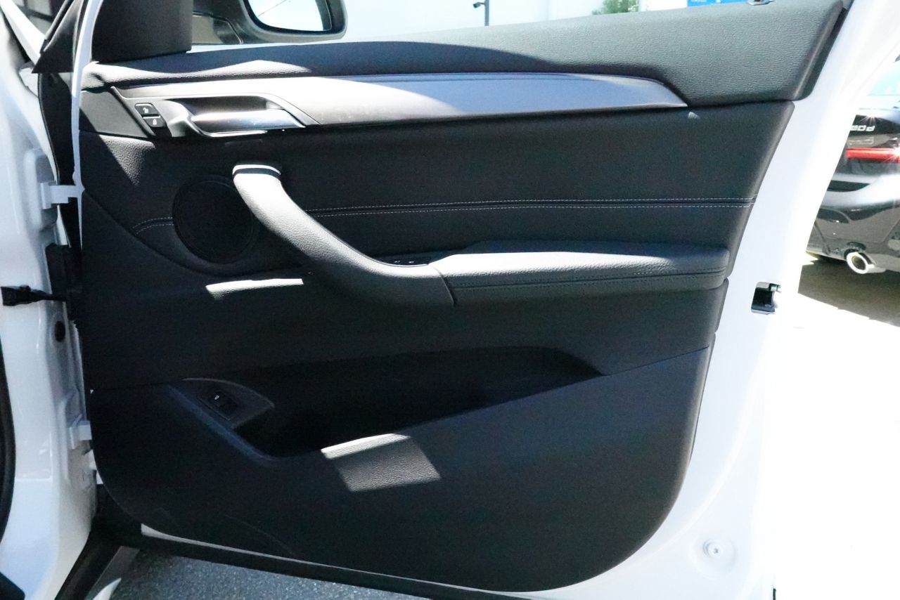 X1 sDrive18i RHD