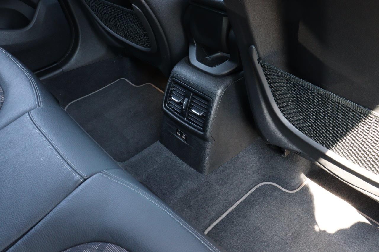 X1 sDrive18i RHD