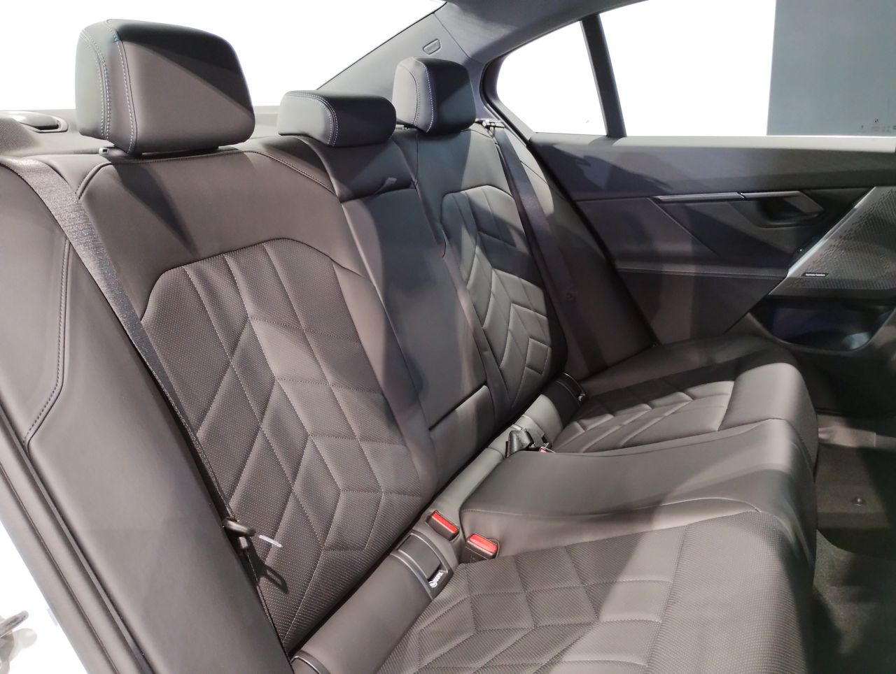 BMW i5 eDrive40 Sedan RHD