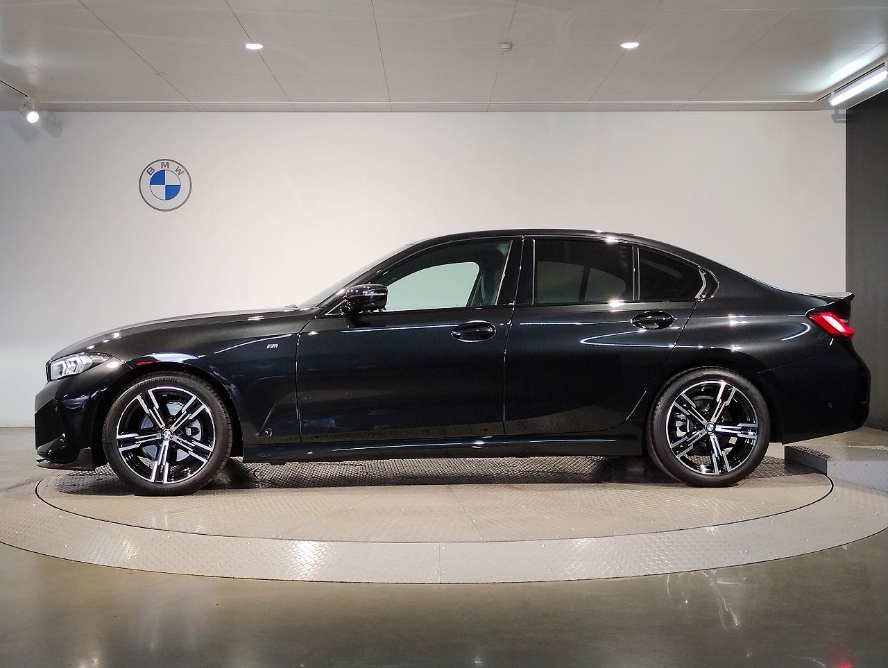 G20 320i Saloon LCI RHD MX