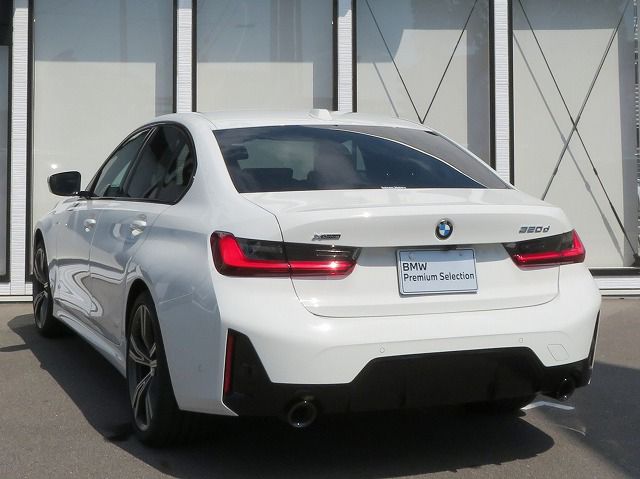 320d xDrive Berline RHD