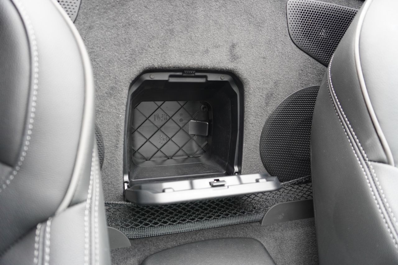 G29 z4 sDrive20i RHD