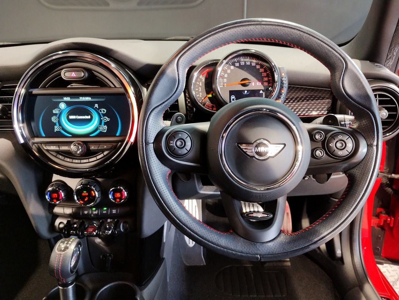 F55 COOPER S D(AT)