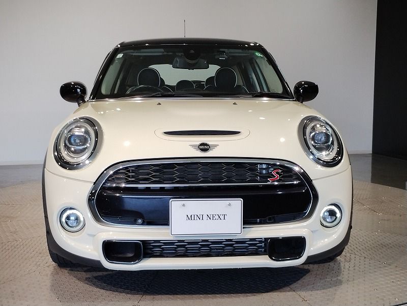 F55 COOPER S D(AT)