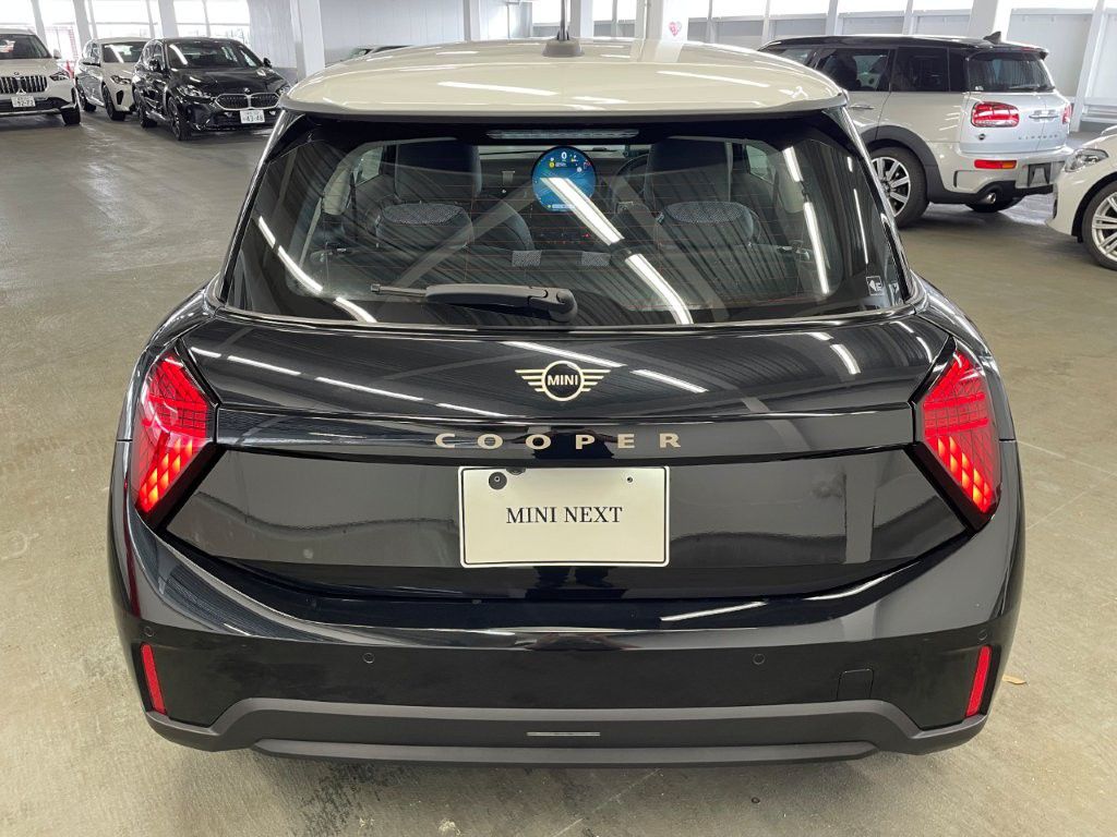 F66 MINI Cooper C 3Dr