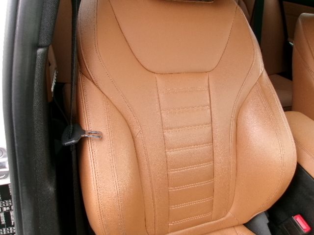 G20 320d xDrive RHD Saloon