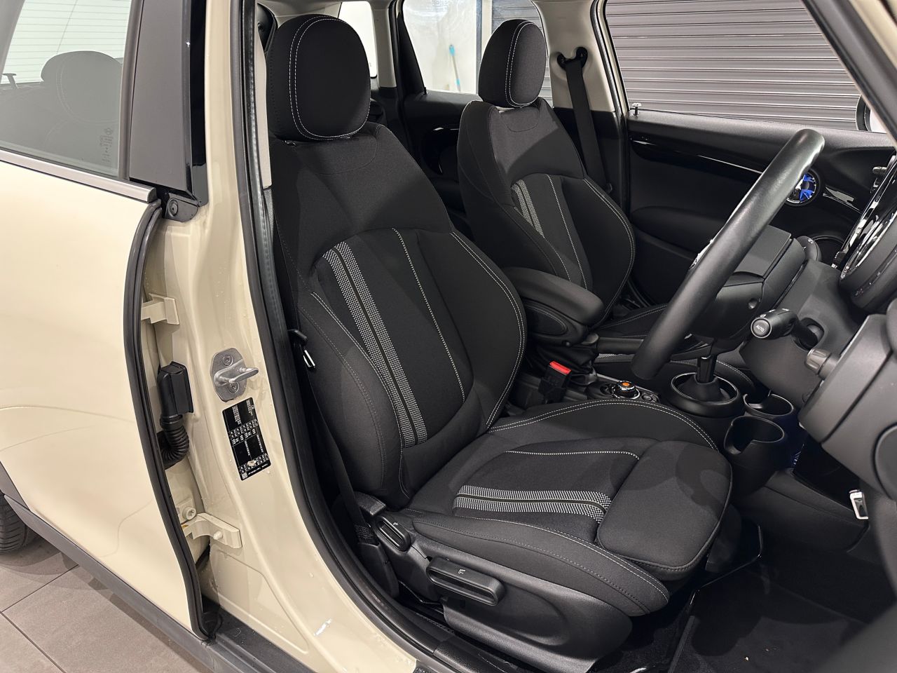 F55 MINI Cooper SD 5dr Hatch LCI