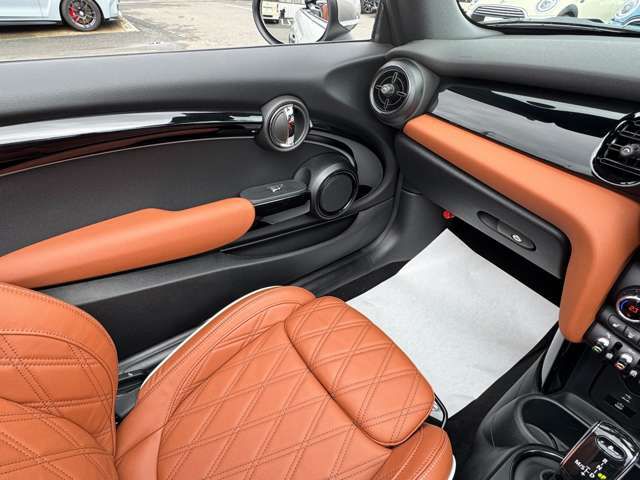 MINI Cooper S Convertible RHD
