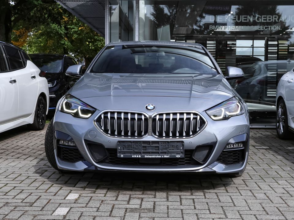 BMW 218