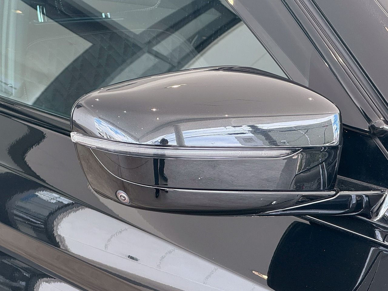 530e Sedan RHD