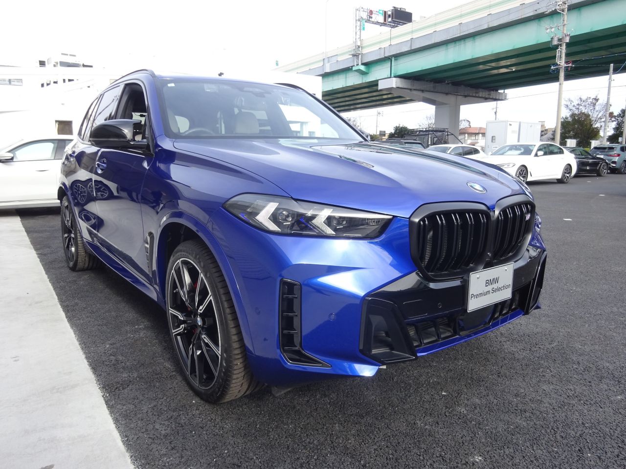 X5 M60i xDrive RHD