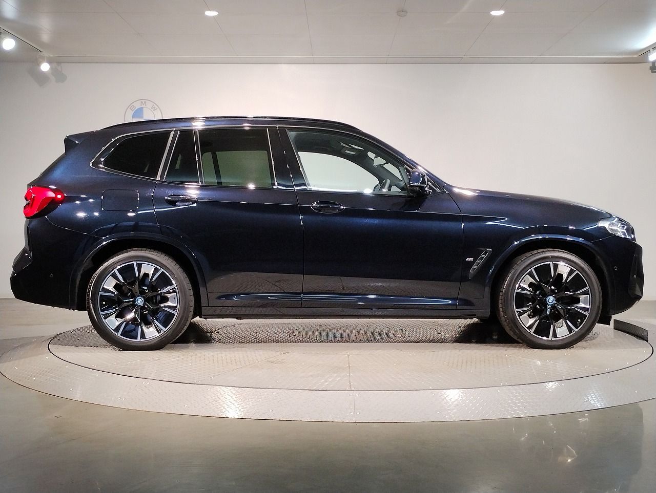 G08 iX3 BEV RHD