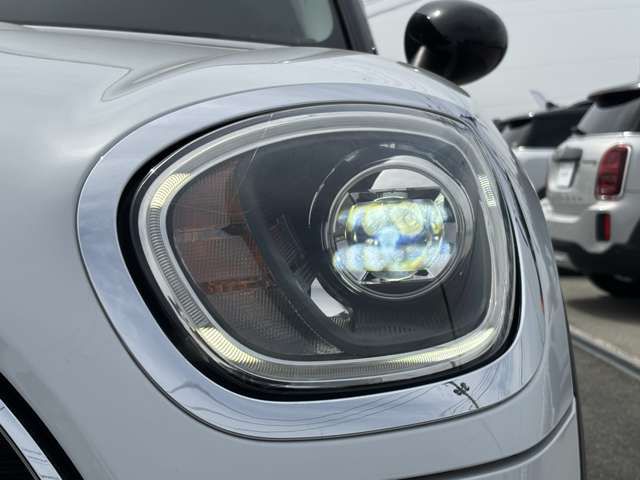 MINI CROSSOVER COOPER D