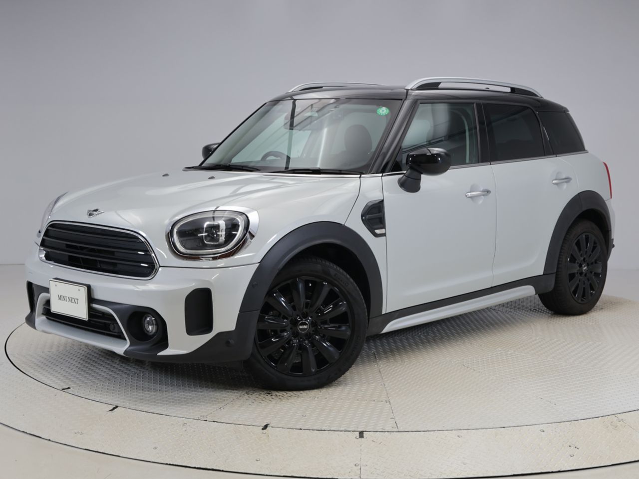 MINI COOPER D CROSSOVER.