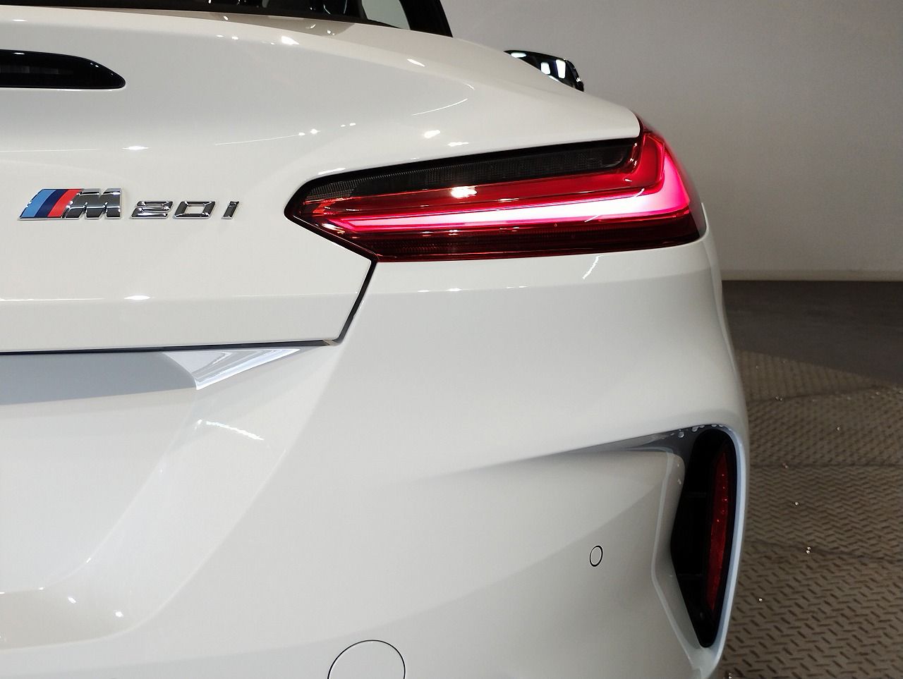 G29 z4 sDrive20i RHD