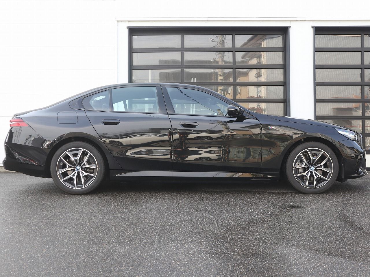 BMW i5 eDrive40 Sedan RHD