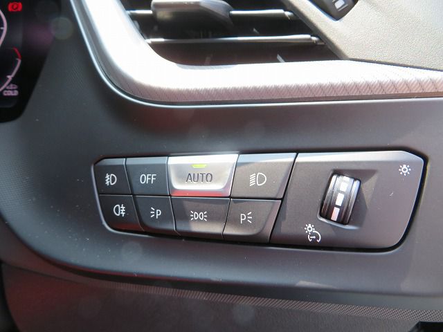 F40 118d Sports Hatch 5-door B47 2.0d