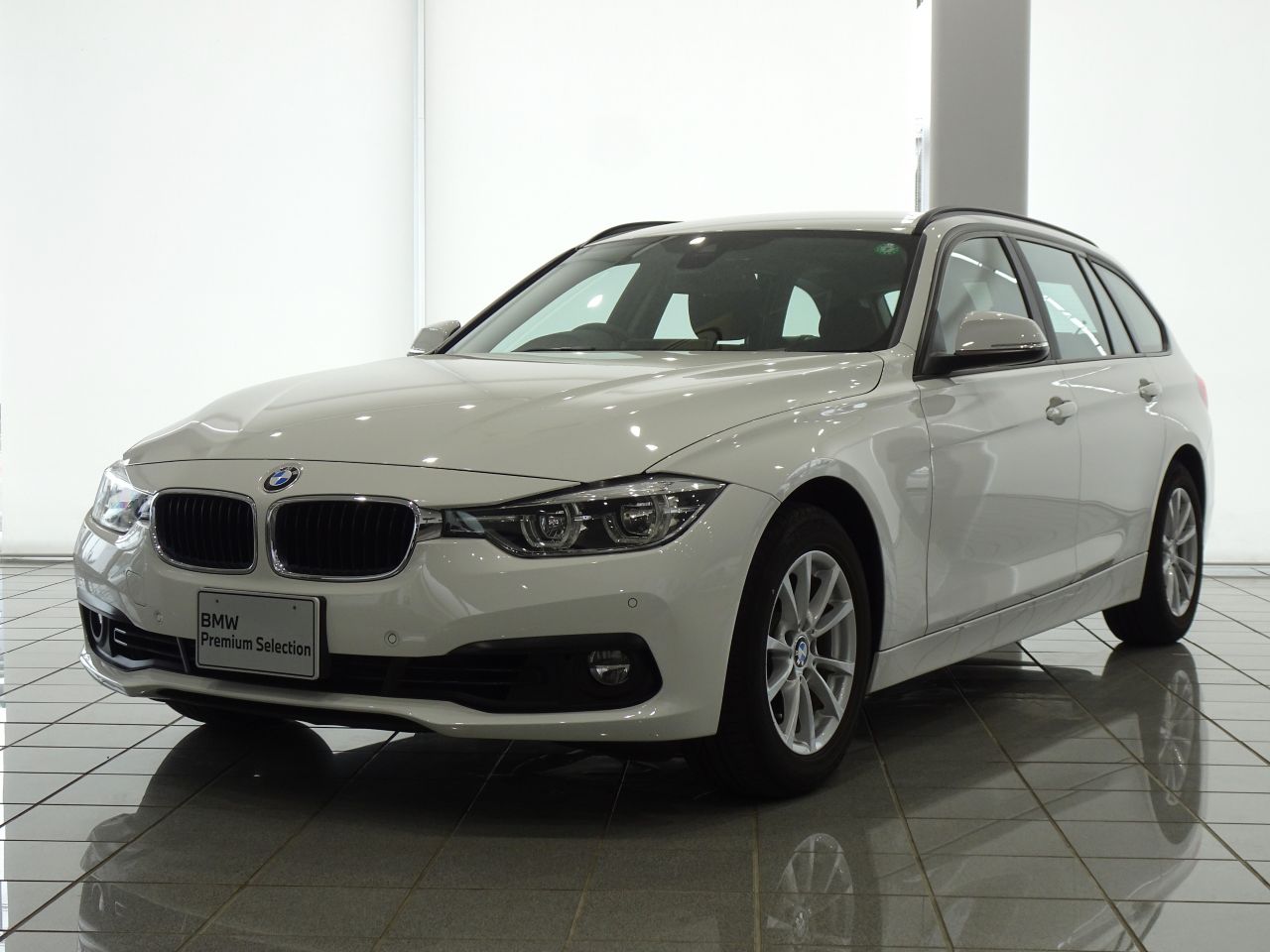 318i Touring