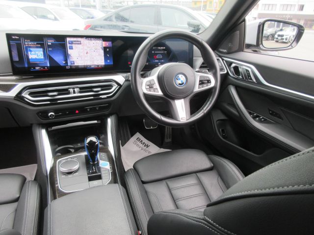 G26 i4 eDrive40 RHD