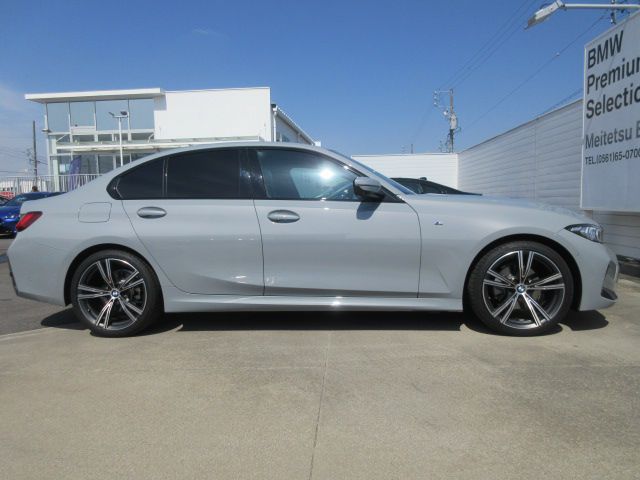 320d xDrive Berline RHD