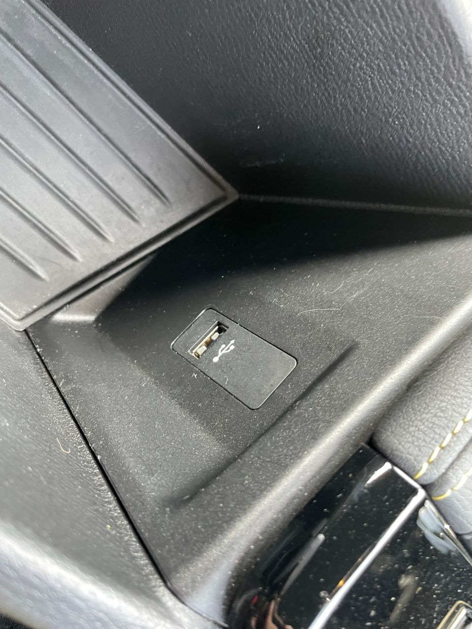 F39 X2 sDrive18i B38 1.5i SAC