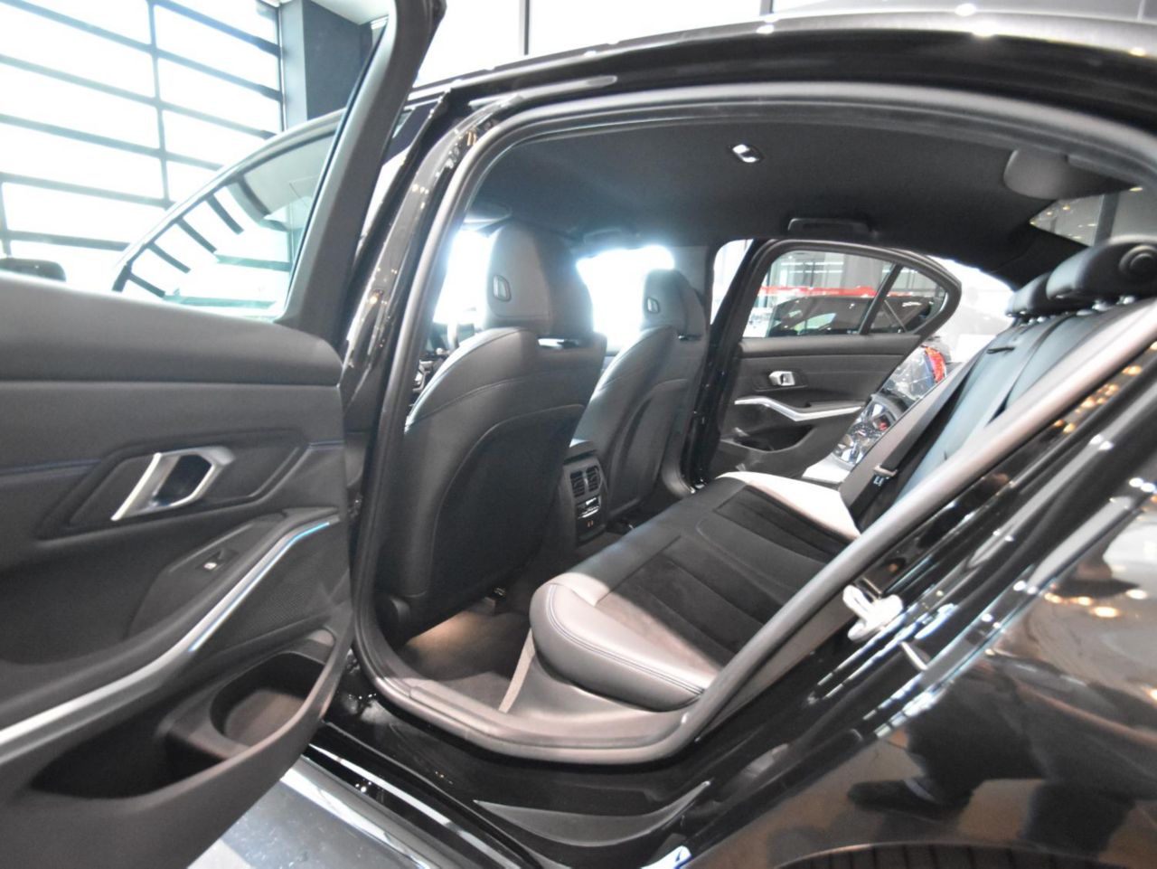 320d xDrive Berline RHD